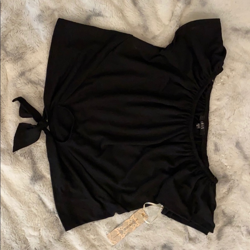 IRIS Black Flowy, Crop top